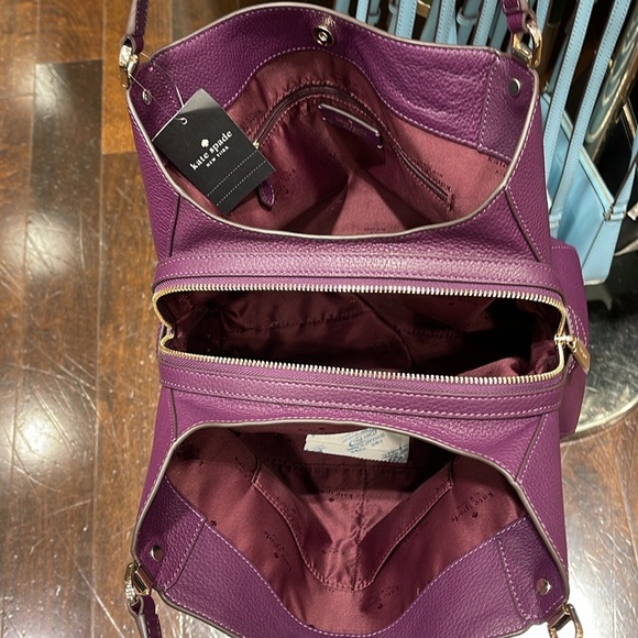 Kate Spade Leila Medium Triple Compartment Shoulder Bag
Ripe Plum
NWT - Picture 14 of 16